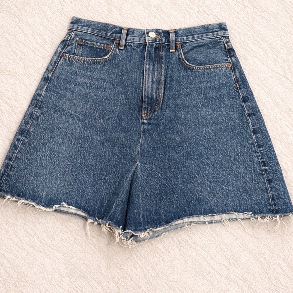 Agolde High-Rise Raw Hem Denim Shorts in Medium Blue